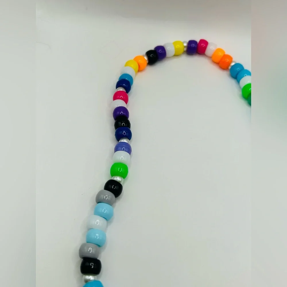 Pride Kandi Necklace with 13 Flags - Picture 3 of 6